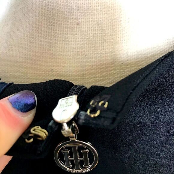 Gorgeous Sleeveless Tommy Hilfiger Dress - Picture 6 of 10